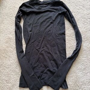 Lululemon Black Long Sleeve Women's Top